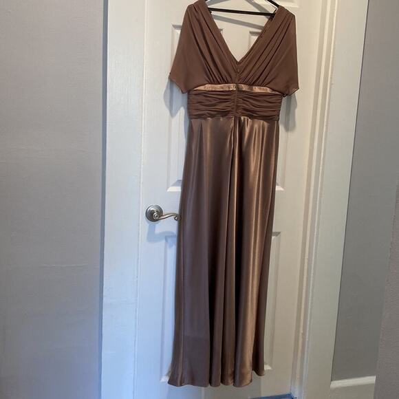 GOWN by Patra. Gorgeous shimmering sexy sophisticated comfortable dress 10
C - Picture 6 of 16